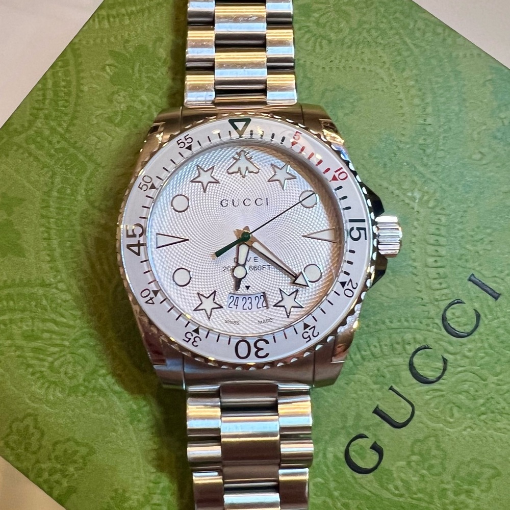Gucci Silver chronograph watch EUC